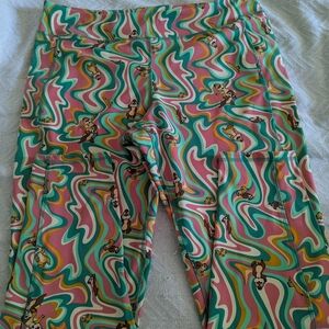 NWOT Disney Parks Leggings Chip and Dale Groovy Swirl All over Pattern Size XL